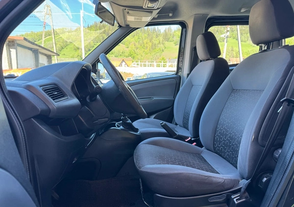 Fiat Doblo cena 26900 przebieg: 124500, rok produkcji 2012 z Bielsko-Biała małe 121